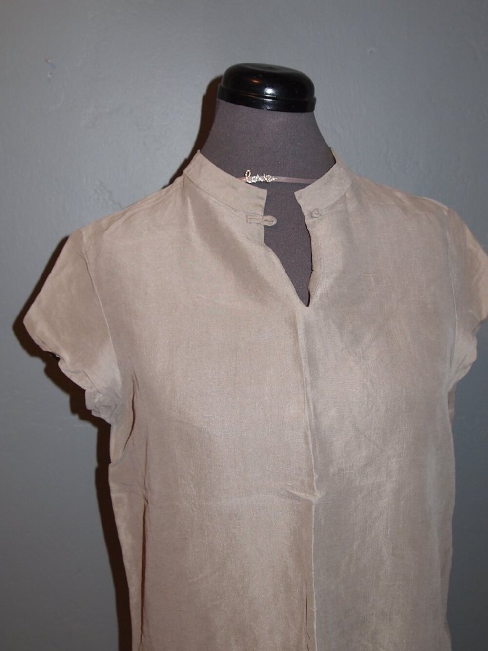 Vintage 80's era Silk Mandarin Collar Screen Print Art Tee Women's Fitted Blouse - Picture 3 of 6